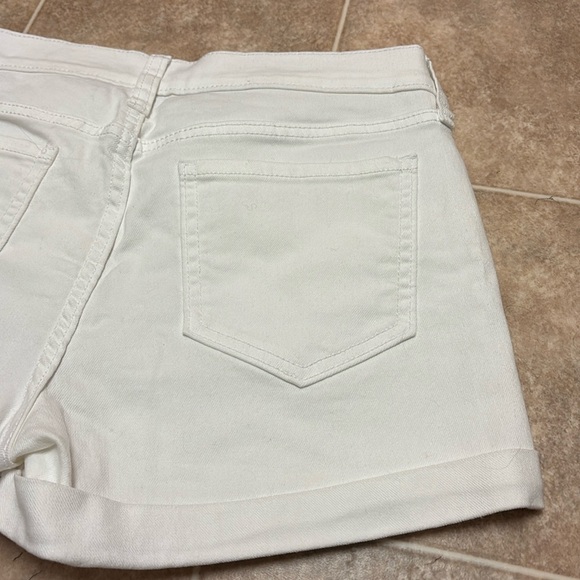 Old Navy White Shorts - Picture 3 of 6